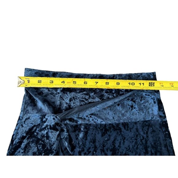 Twelve by Ontwelth Crushed Velvet Top & Skirt Size Small - Picture 11 of 14